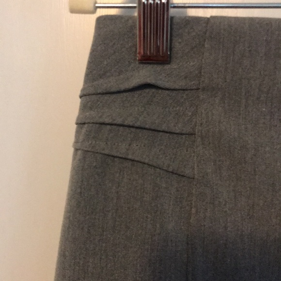 Express Skirt , size 2 in good condition - Picture 2 of 5